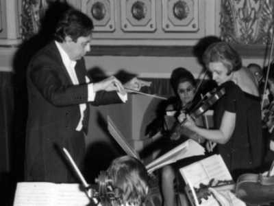 E alla fine degli anni 60, su richiesta dell'amico Nino Rota, Gervasio assunse la cattedra di Composizione presso il Conservatorio �Niccol� Piccinni� di Bari, per poi passare alla direzione del nuovo conservatorio �Egidio Romualdo Duni� di Matera